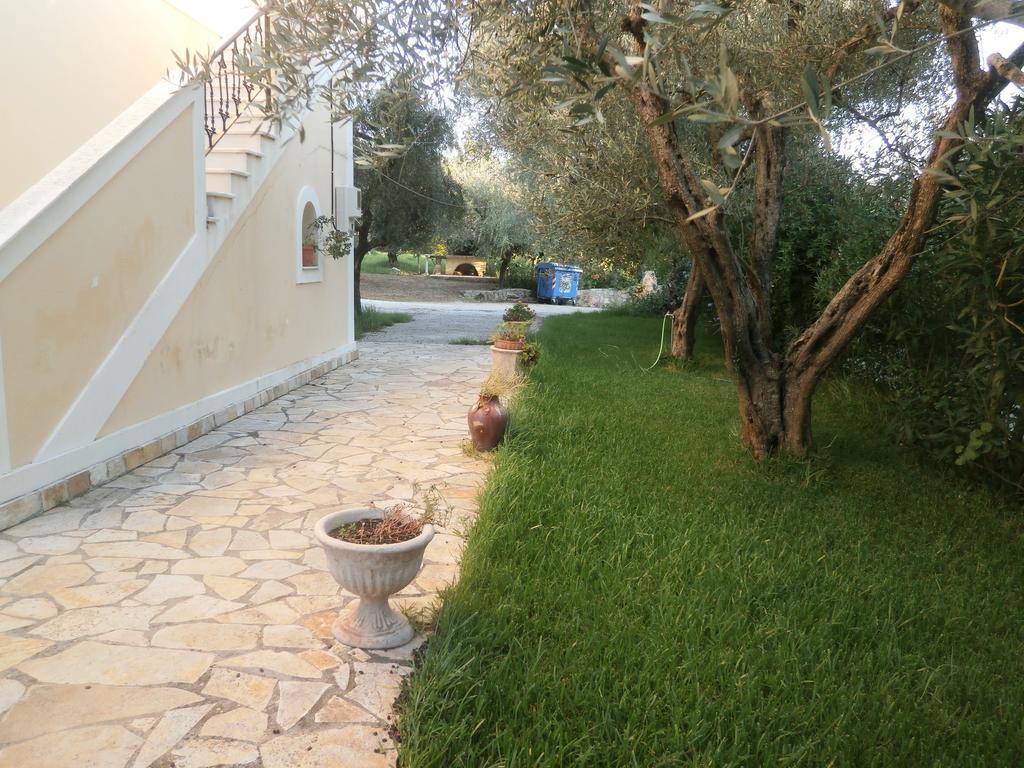Kavos Psarou Studios & Apartments Exteriör bild