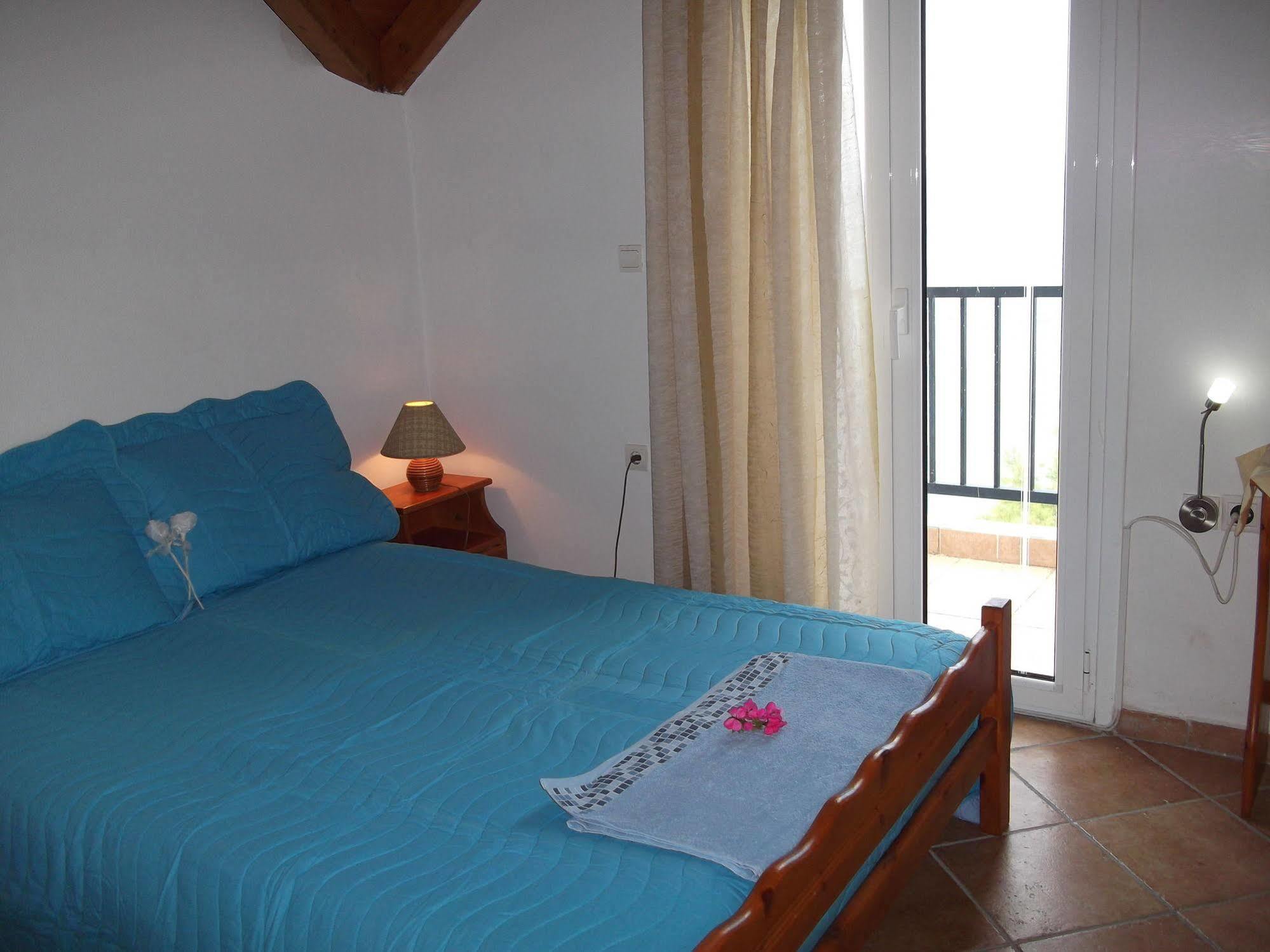 Kavos Psarou Studios & Apartments Exteriör bild