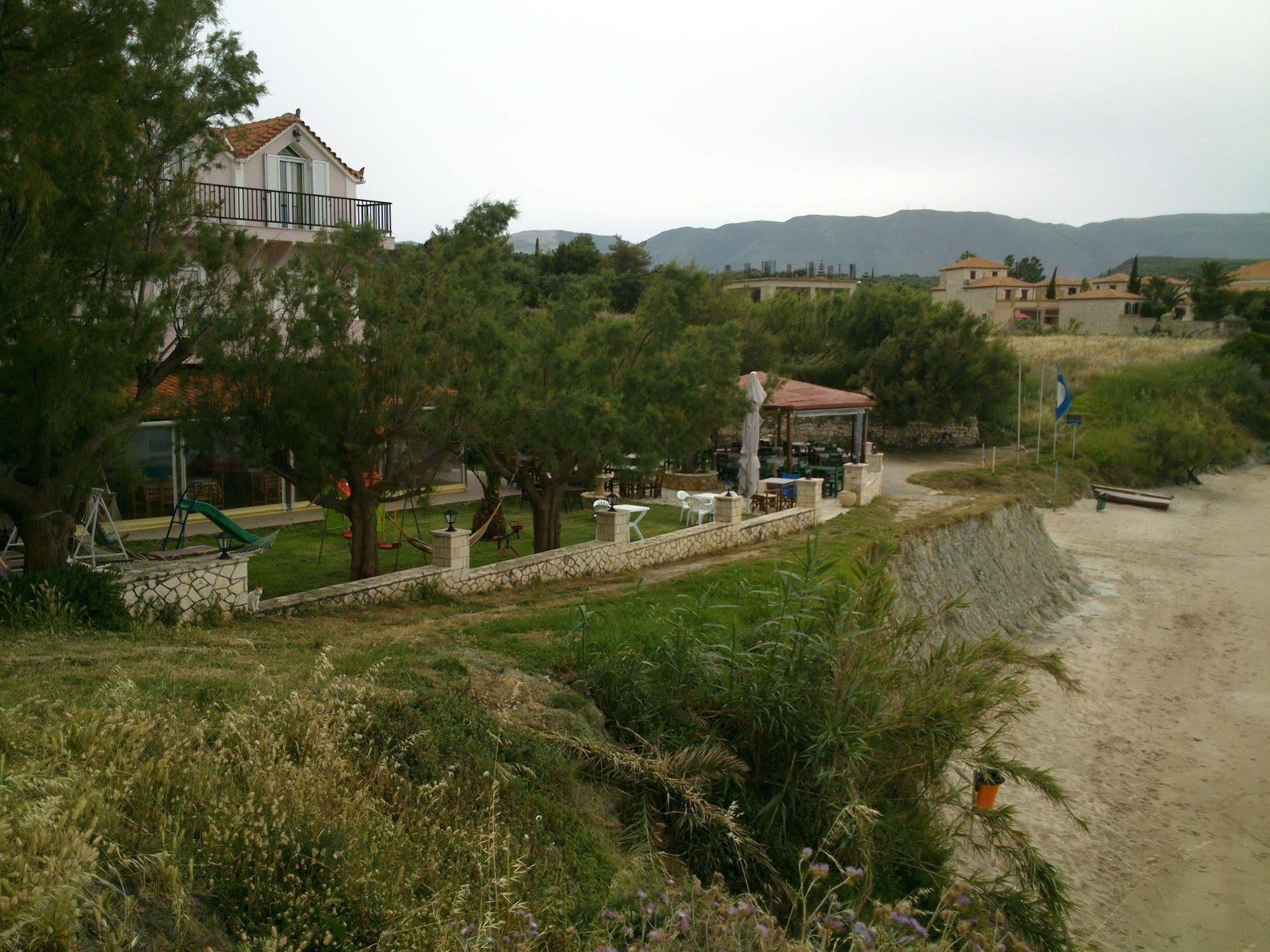 Kavos Psarou Studios & Apartments Exteriör bild